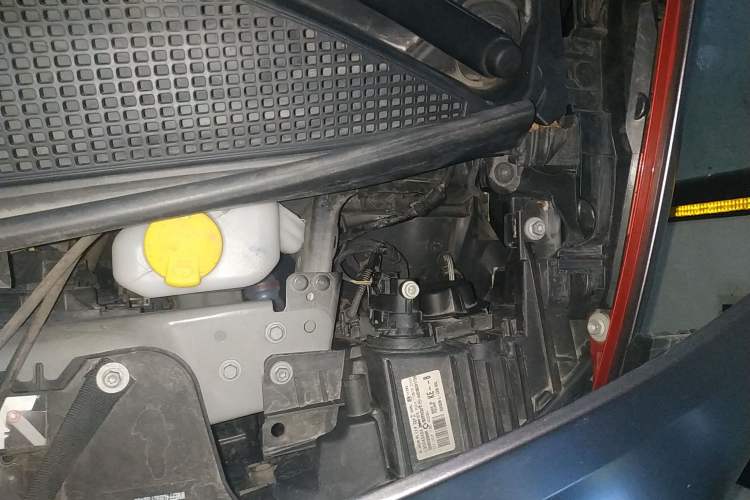 Used smart forfour 2018 1.0L 52kW Passion Edition Engine Bay Left