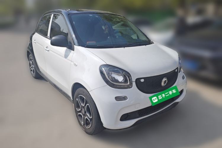 Used smart forfour 2018 1.0L 52kW Passion Edition Front Right 45 Deg