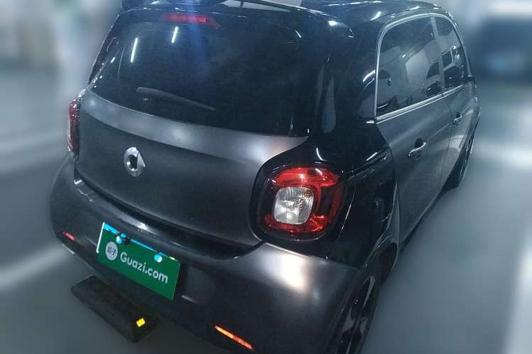 Used smart forfour 2018 1.0L 52kW Passion Edition Rear Right 45 Deg