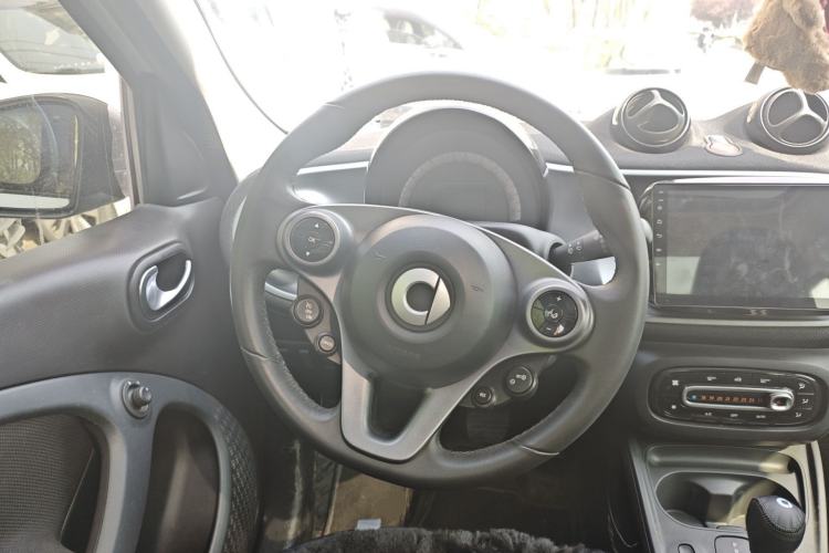 Used smart forfour 2018 1.0L 52kW Passion Edition Steering Wheel