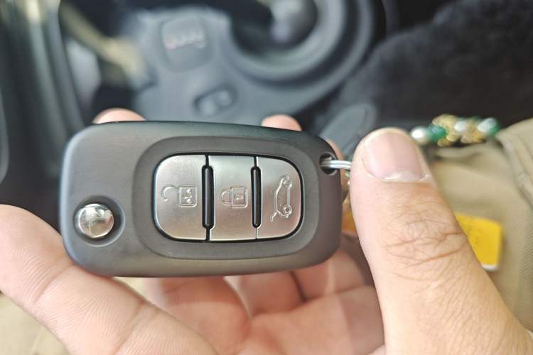 Used smart forfour 2018 1.0L 52kW Passion Edition Vehicle Key