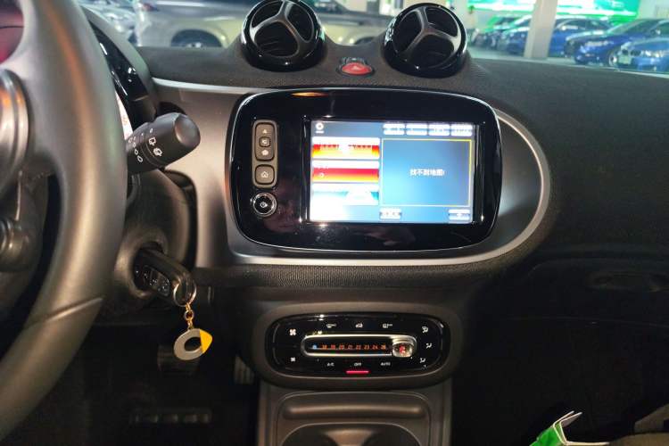 Used smart forfour 2018 0.9T 66 kW Pioneer Edition Audio And AC Panel