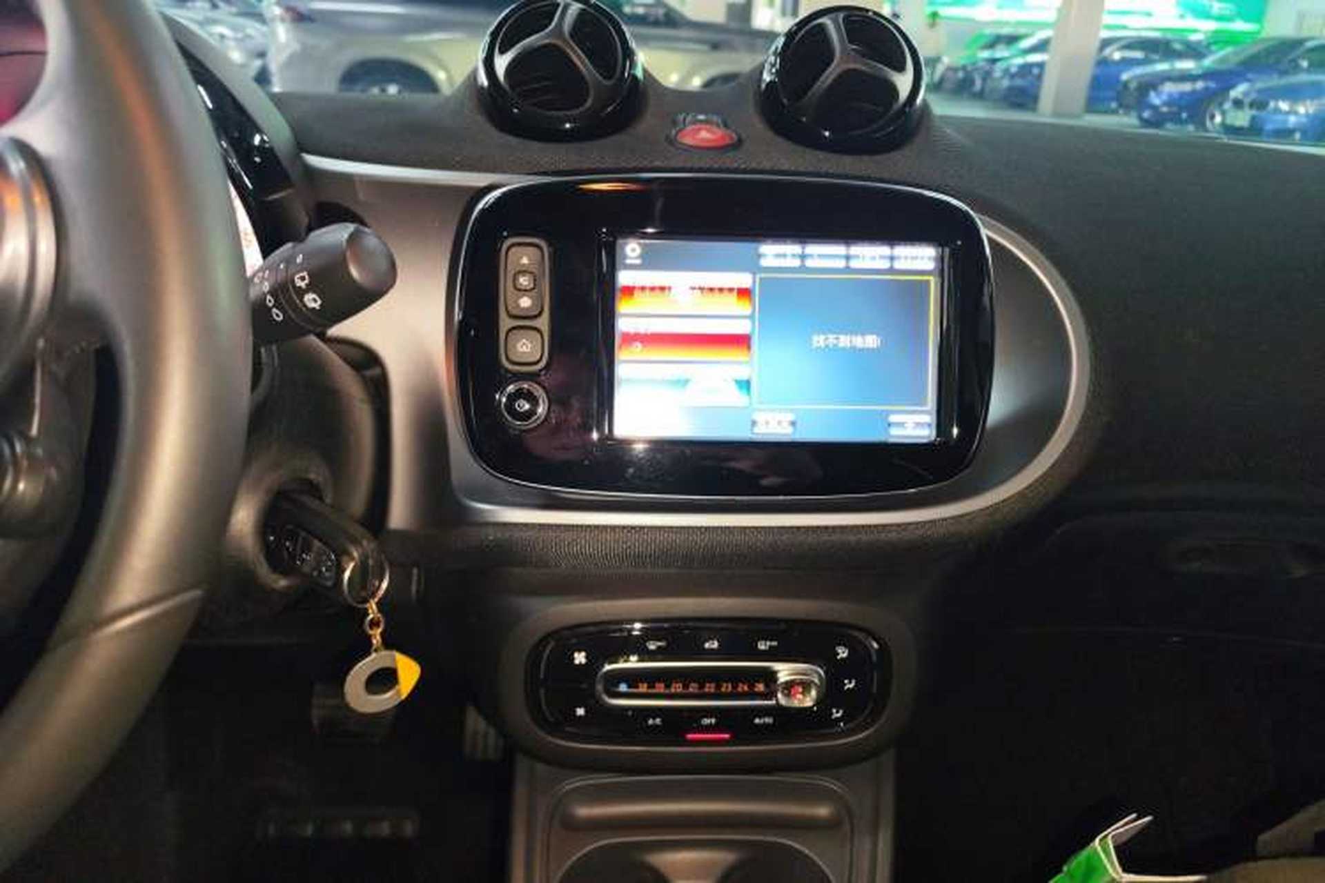 Used smart forfour 2018 0.9T 66 kW Pioneer Edition Audio And AC Panel