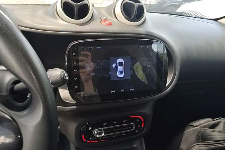 Used smart forfour 2018 1.0L 52 kW Dynamic Edition Audio And AC Panel