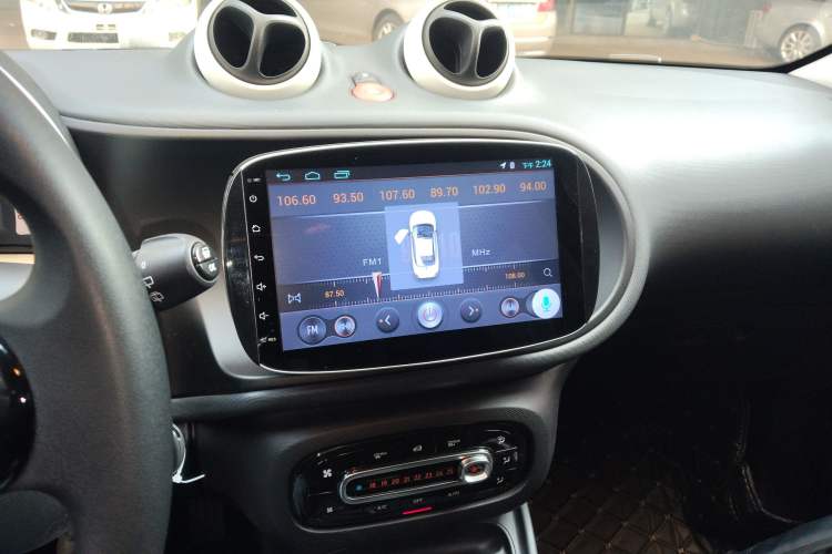Used smart forfour 2018 1.0L 52 kW Dynamic Edition Audio And AC Panel