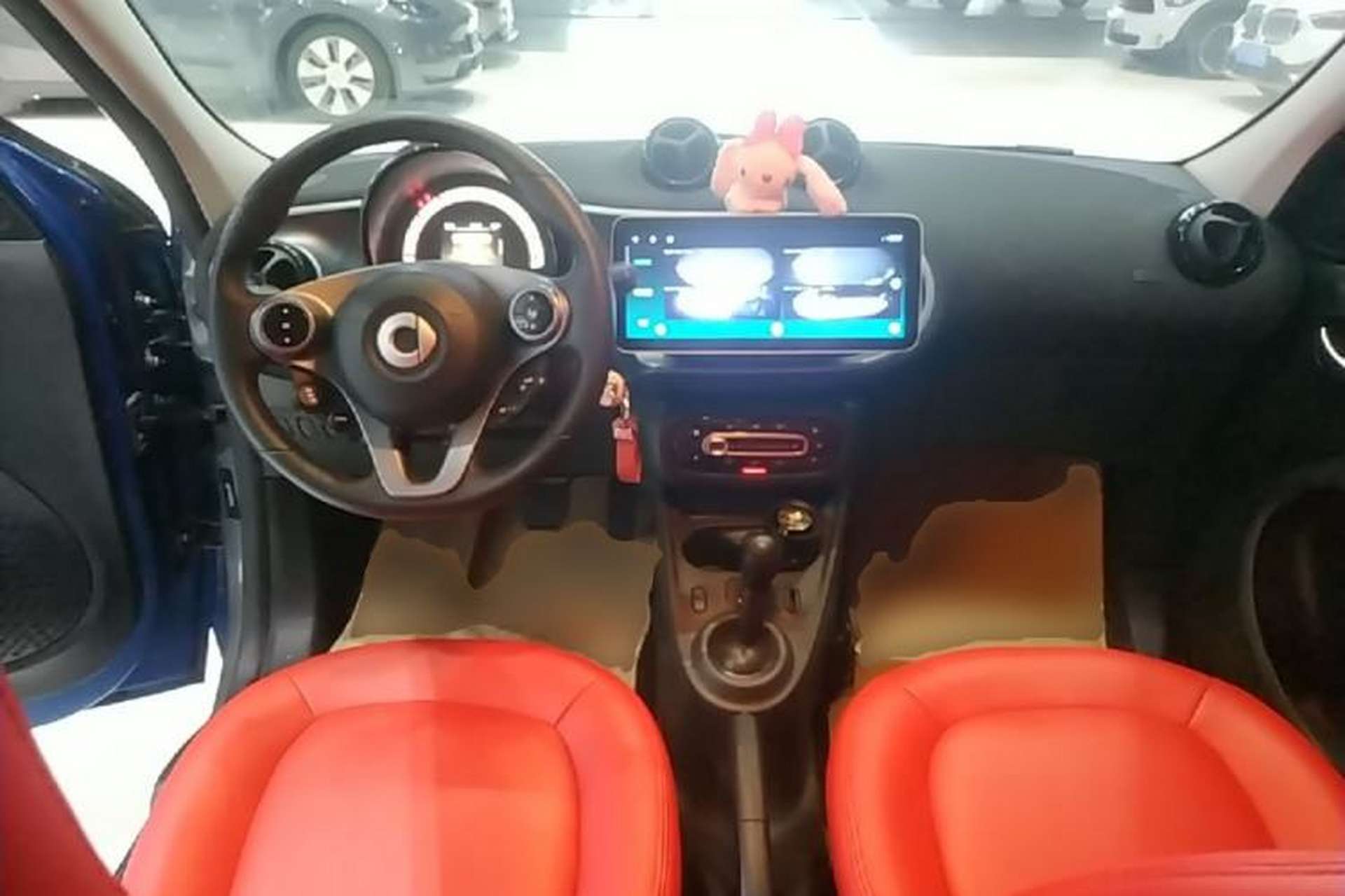Used smart forfour 2018 1.0L 52kW Passion Edition Center Console