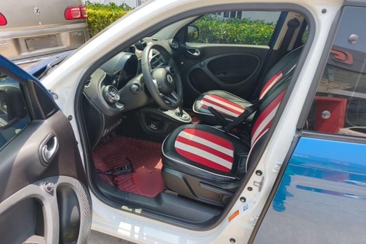 Used smart forfour 2018 1.0L 52kW Passion Edition Driver Seat