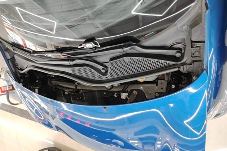 Used smart forfour 2018 1.0L 52 kW Dynamic Edition Engine Bay