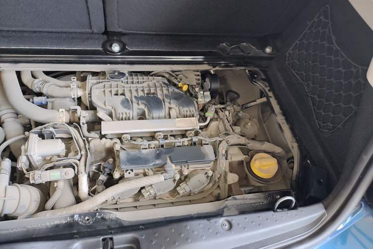 Used smart forfour 2018 0.9T 66 kW Fashion Edition Engine Bay Left