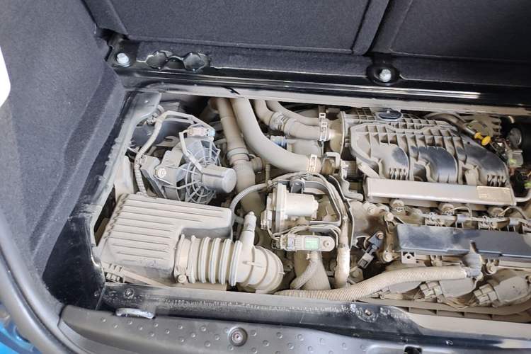 Used smart forfour 2018 0.9T 66 kW Fashion Edition Engine Bay Right