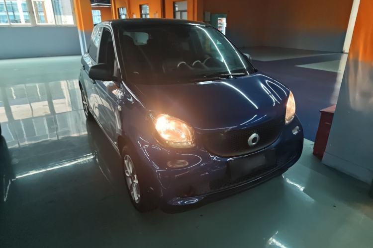 Used smart forfour 2018 1.0L 52 kW Dynamic Edition Exterior 1