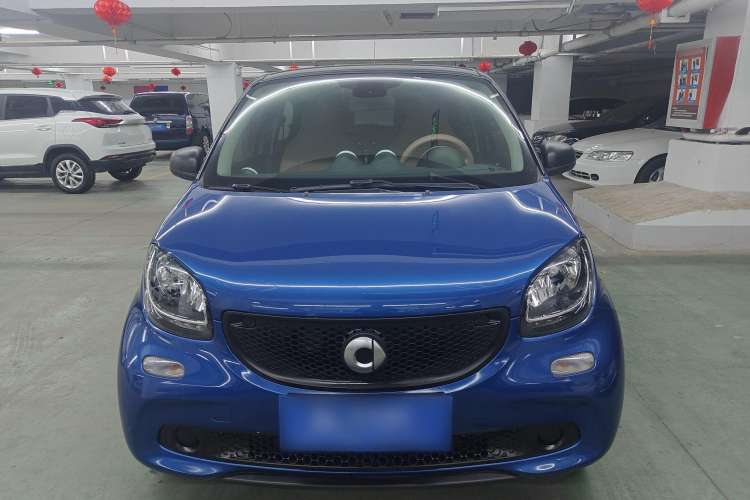 Used smart forfour 2018 1.0L 52 kW Dynamic Edition Exterior 1