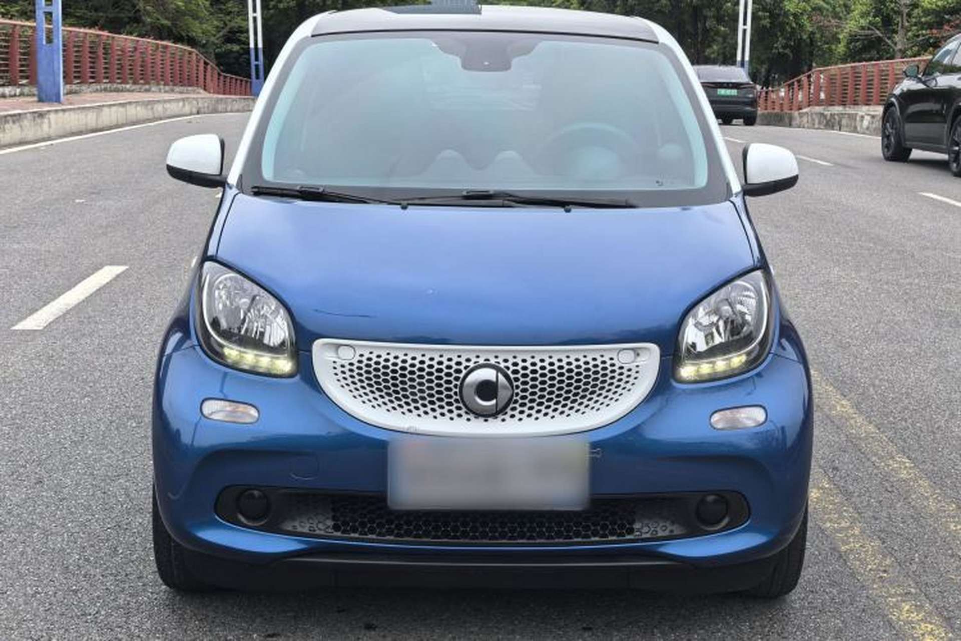 Used smart forfour 2018 0.9T 66 kW Pioneer Edition Exterior 2