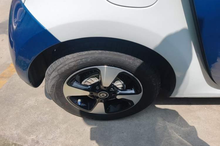 Used smart forfour 2018 1.0L 52kW Passion Edition Exterior 2