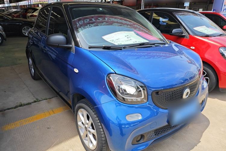 Used smart forfour 2018 1.0L 52 kW Dynamic Edition Exterior 2