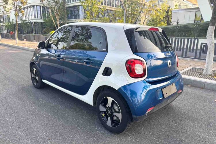 Used smart forfour 2018 1.0L 52kW Passion Edition Exterior 3