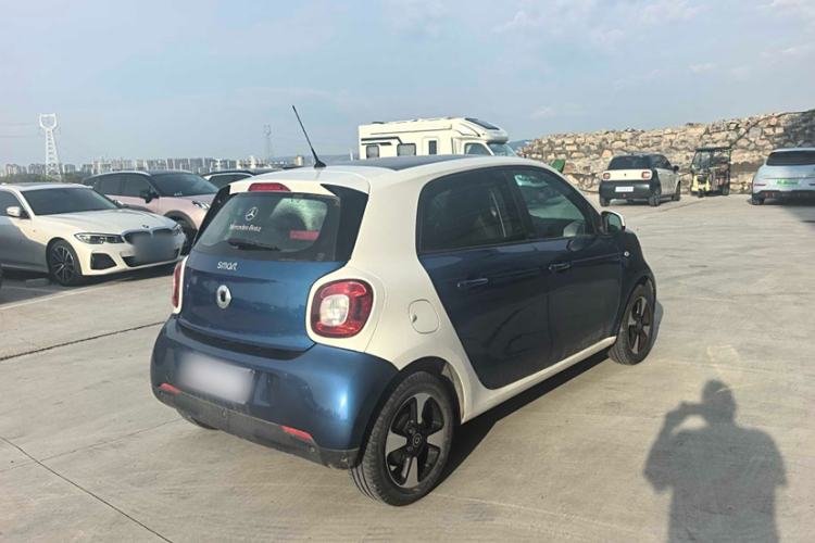 Used smart forfour 2018 1.0L 52kW Passion Edition Exterior 4
