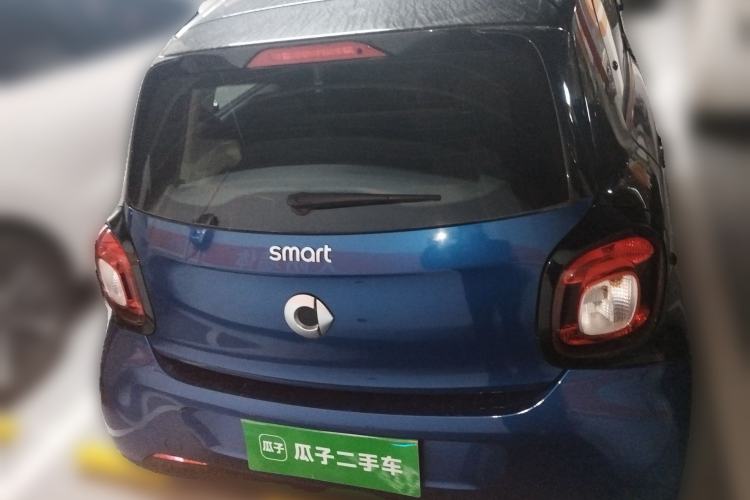Used smart forfour 2018 1.0L 52 kW Dynamic Edition Exterior 4