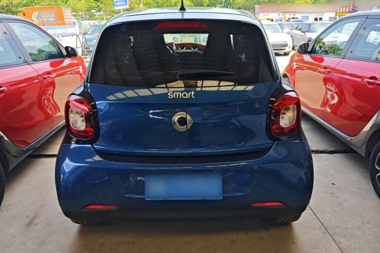 Used smart forfour 2018 1.0L 52 kW Dynamic Edition Exterior 4