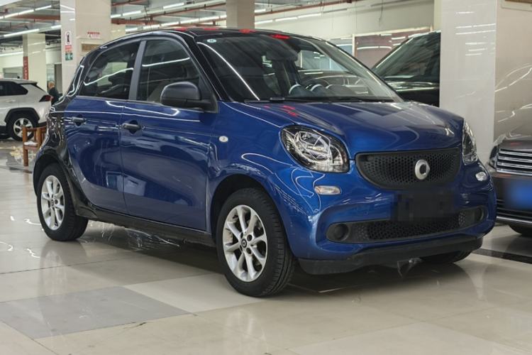Used smart forfour 2018 1.0L 52 kW Dynamic Edition Exterior 5