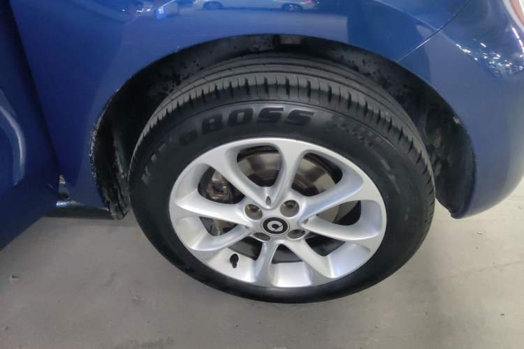 Used smart forfour 2018 1.0L 52 kW Dynamic Edition Exterior 5