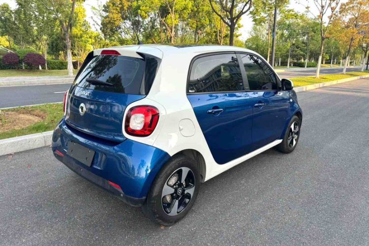 Used smart forfour 2018 1.0L 52kW Passion Edition Exterior 6