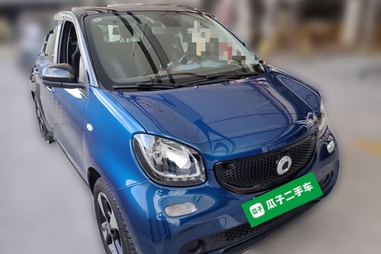 Used smart forfour 2018 0.9T 66 kW Fashion Edition Front Right 45 Deg
