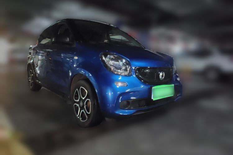 Used smart forfour 2018 1.0L 52kW Passion Edition Front Right 45 Deg