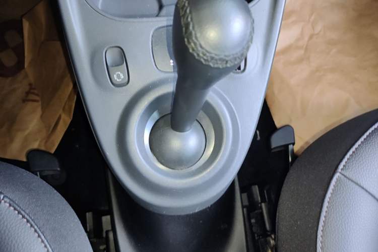 Used smart forfour 2018 0.9T 66 kW Fashion Edition Gear Lever