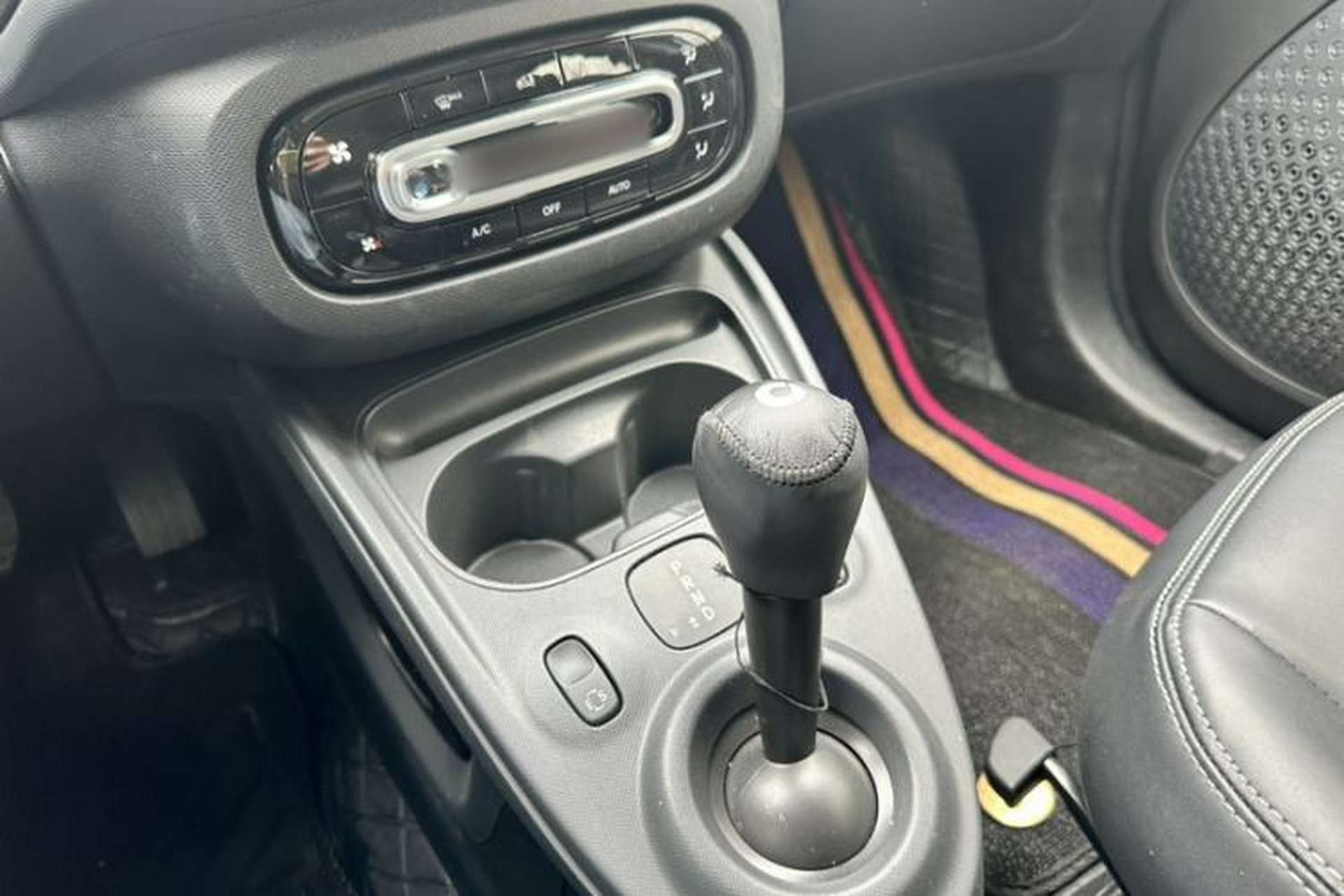Used smart forfour 2018 1.0L 52 kW Dynamic Edition Gear Lever