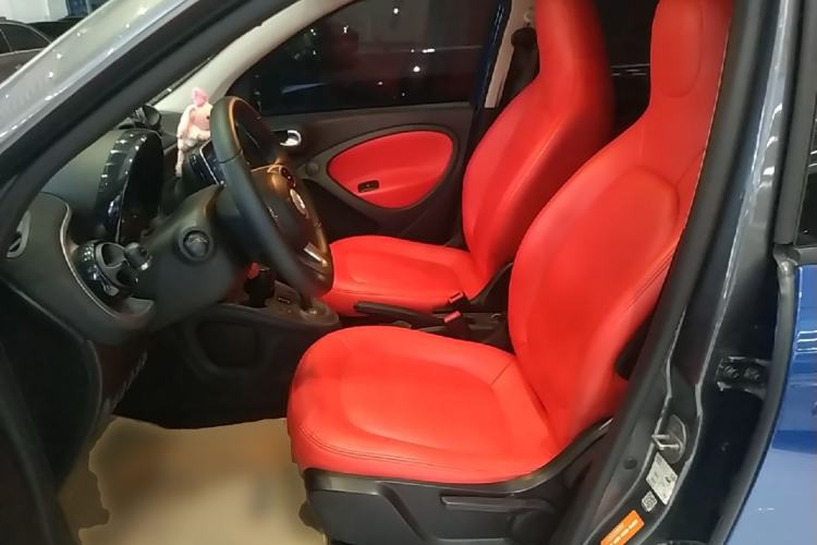Used smart forfour 2018 1.0L 52kW Passion Edition Left Front Seat