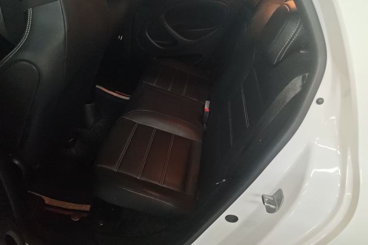 Used smart forfour 2018 1.0L 52 kW Dynamic Edition Left Rear Seat