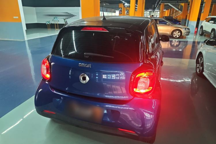 Used smart forfour 2018 1.0L 52 kW Dynamic Edition Rear