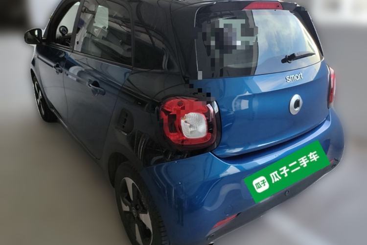 Used smart forfour 2018 0.9T 66 kW Fashion Edition Rear Left 45 Deg