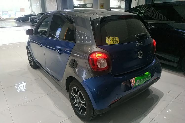 Used smart forfour 2018 1.0L 52kW Passion Edition Rear Left 45 Deg