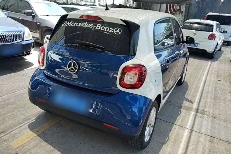 Used smart forfour 2018 1.0L 52 kW Dynamic Edition Rear Right 45 Deg