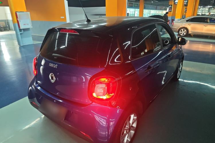 Used smart forfour 2018 1.0L 52 kW Dynamic Edition Rear Right 45 Deg