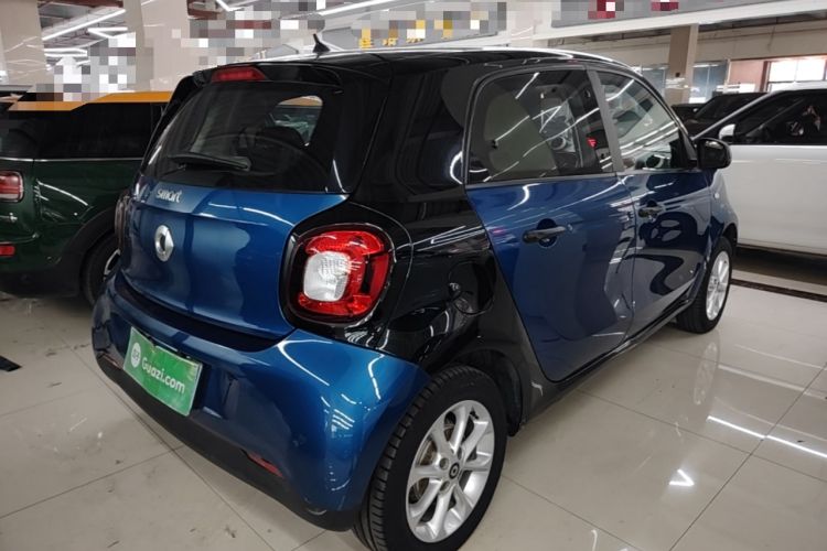 Used smart forfour 2018 1.0L 52 kW Dynamic Edition Rear Right 45 Deg