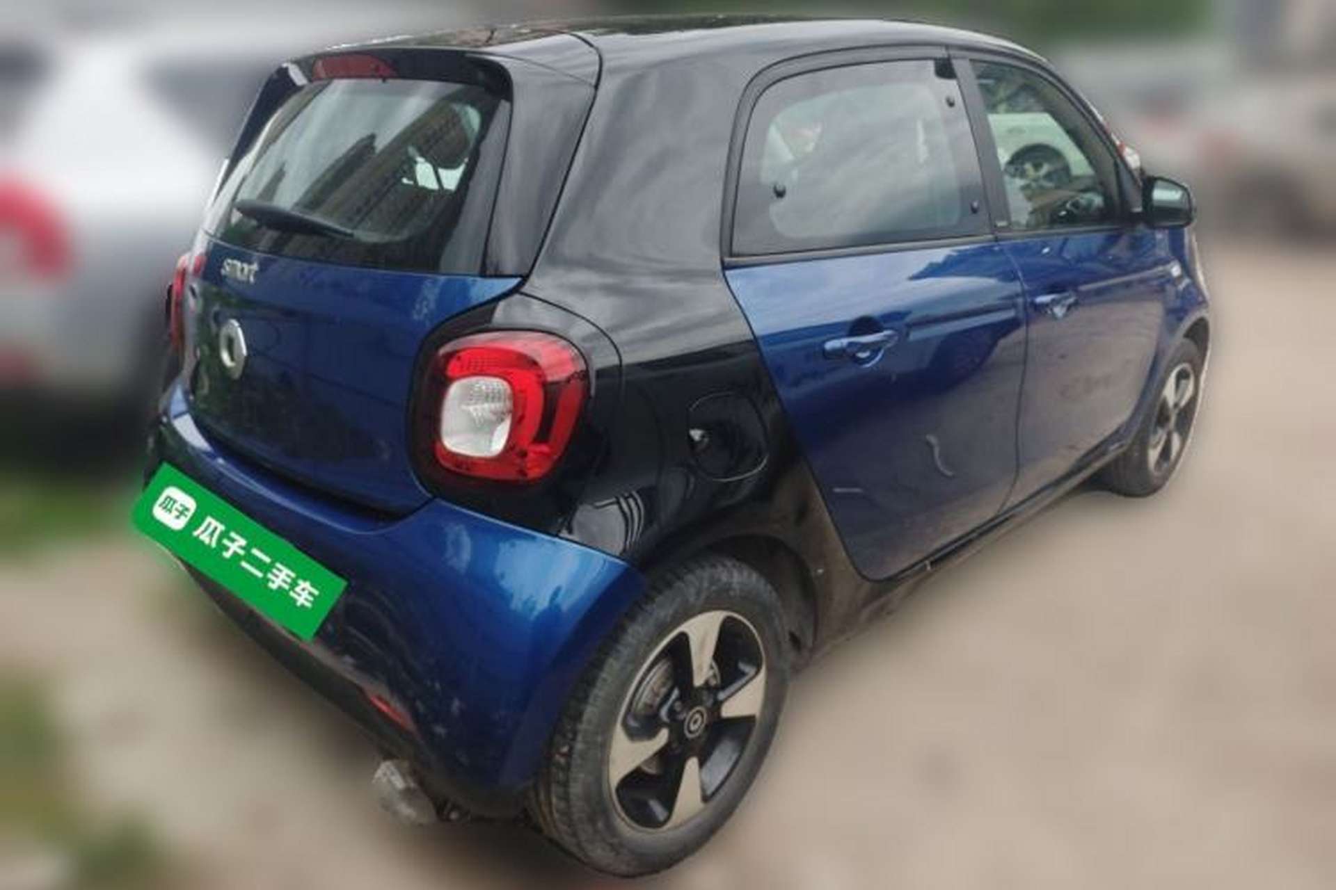 Used smart forfour 2018 0.9T 66 kW Fashion Edition Rear Right 45 Deg