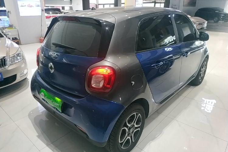Used smart forfour 2018 1.0L 52kW Passion Edition Rear Right 45 Deg
