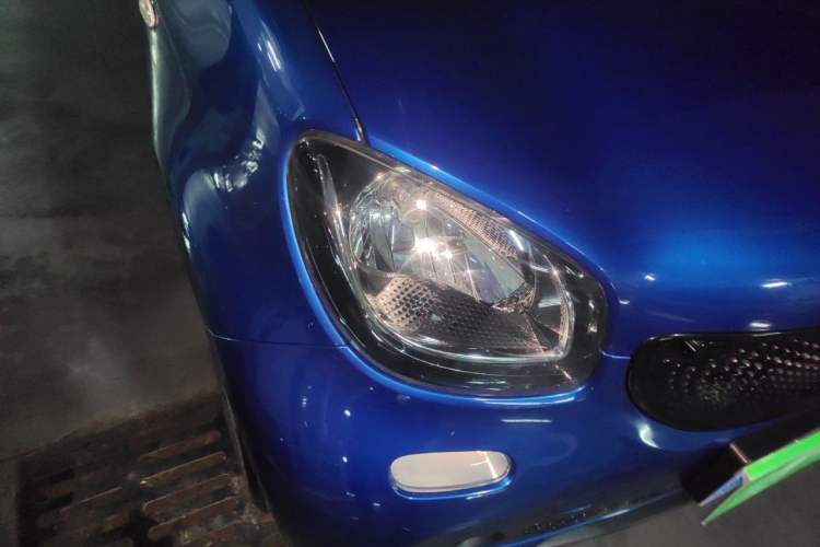 Used smart forfour 2018 1.0L 52kW Passion Edition Right Front Headlight