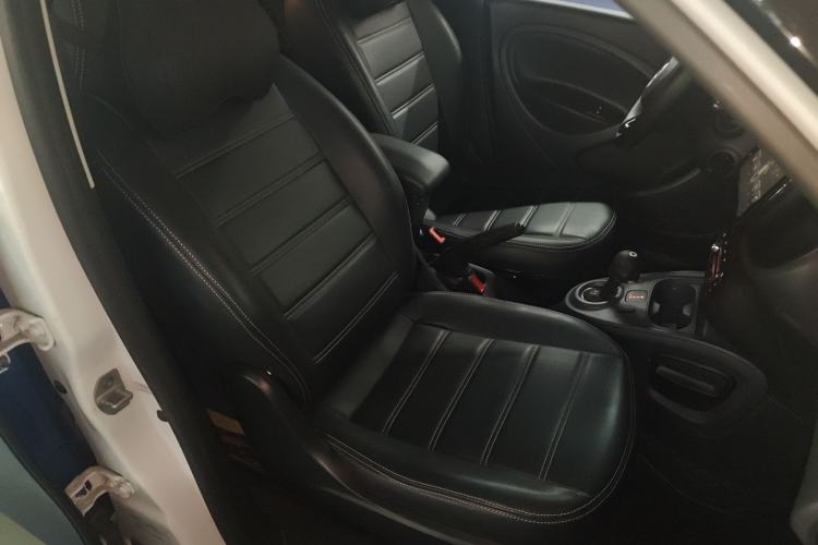 Used smart forfour 2018 1.0L 52 kW Dynamic Edition Right Front Seat