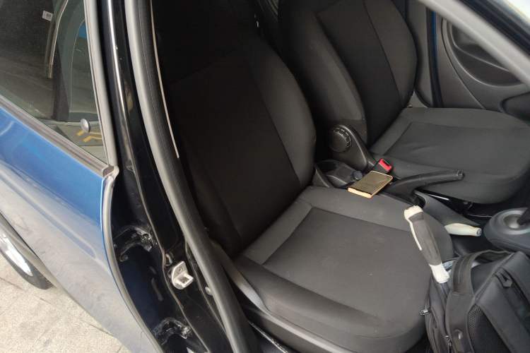 Used smart forfour 2018 1.0L 52 kW Dynamic Edition Right Front Seat