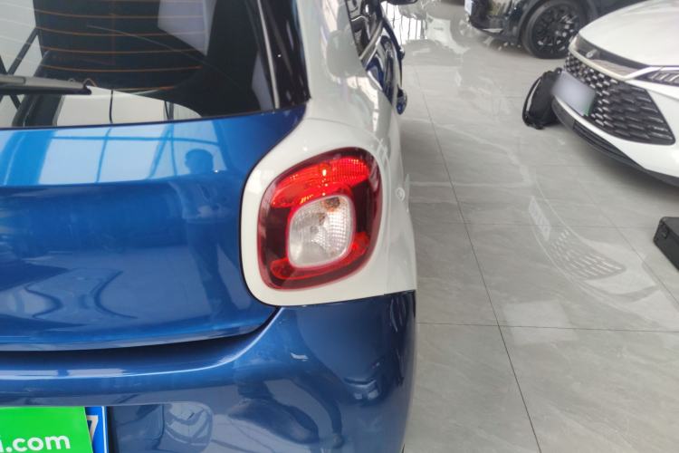 Used smart forfour 2018 1.0L 52kW Passion Edition Right Rear Taillight