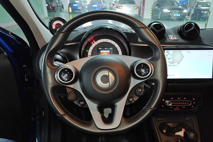 Used smart forfour 2018 0.9T 66 kW Pioneer Edition Steering Wheel