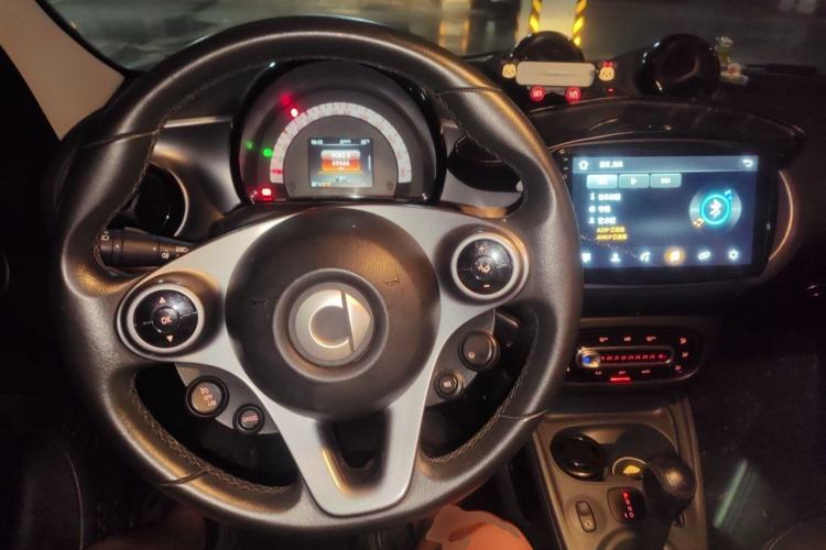 Used smart forfour 2018 1.0L 52kW Passion Edition Steering Wheel