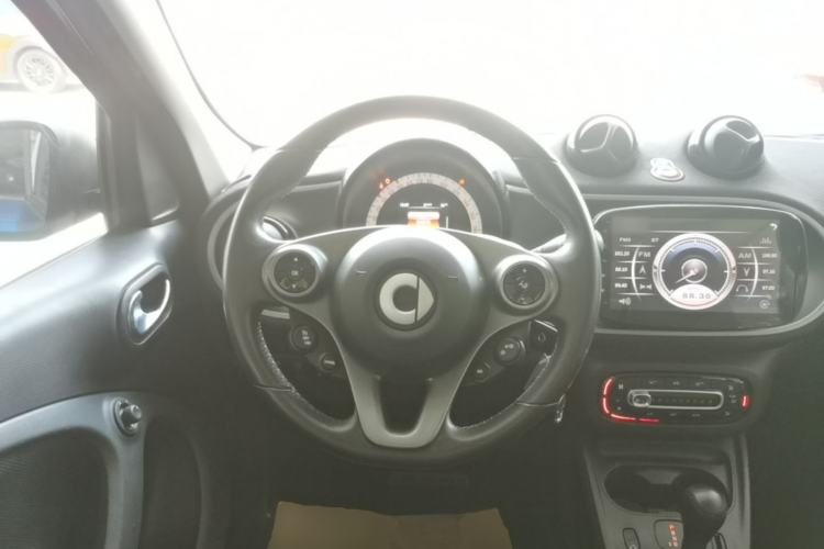 Used smart forfour 2018 1.0L 52kW Passion Edition Steering Wheel