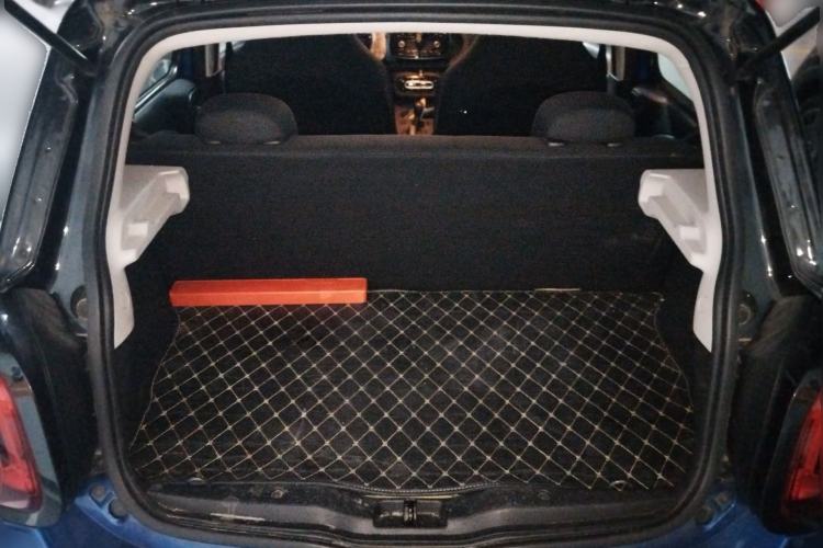 Used smart forfour 2018 1.0L 52 kW Dynamic Edition Trunk