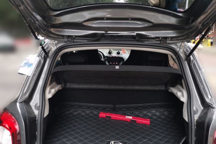 Used smart forfour 2018 1.0L 52 kW Dynamic Edition Trunk