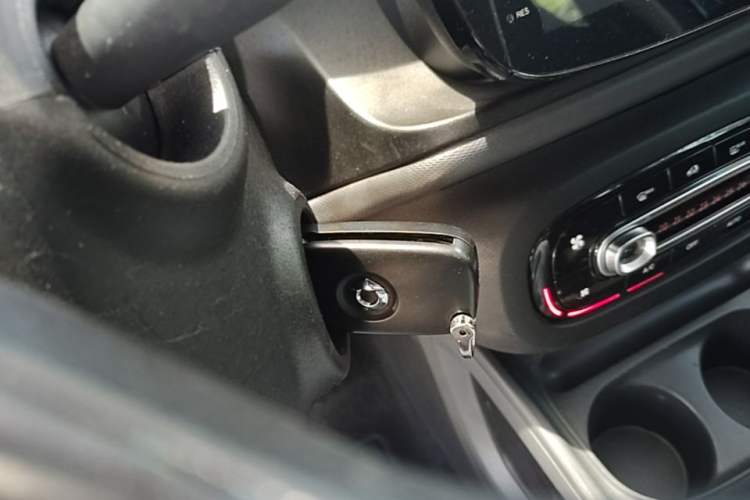 Used smart forfour 2018 1.0L 52 kW Dynamic Edition Vehicle Key